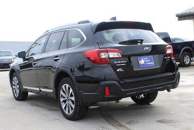 2019 Subaru Outback, $19995. Photo 8
