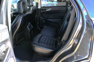 2020 Ford Edge, $18995. Photo 9