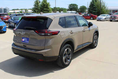 2025 Nissan Rogue, $27995. Photo 5