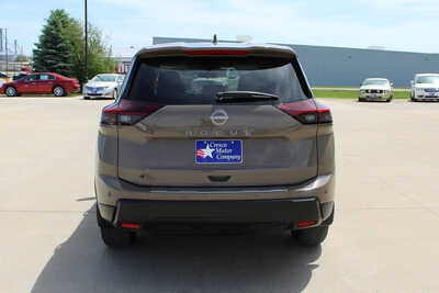 2025 Nissan Rogue, $27995. Photo 6