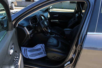 2018 Jeep Cherokee, $11995. Photo 12