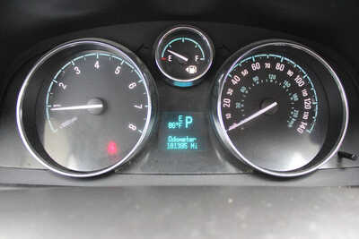 2013 Chevrolet Captiva, $1200. Photo 12