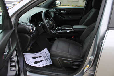 2025 Chevrolet Equinox, $26995. Photo 10