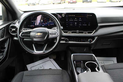2025 Chevrolet Equinox, $26995. Photo 9