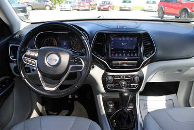 2019 Jeep Cherokee, $17995. Photo 12