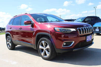 2019 Jeep Cherokee, $17995. Photo 3