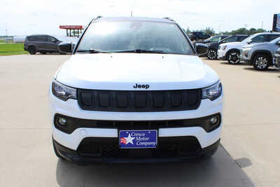 2022 Jeep Compass, $22995. Photo 2