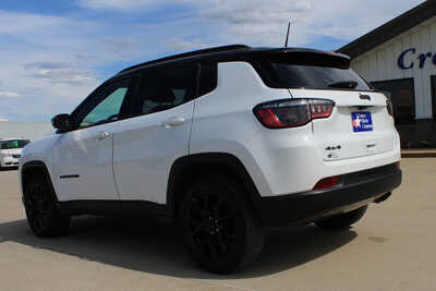 2022 Jeep Compass, $22995. Photo 7