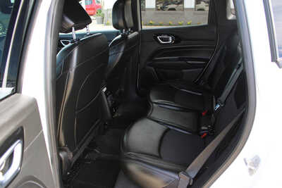 2022 Jeep Compass, $22995. Photo 9