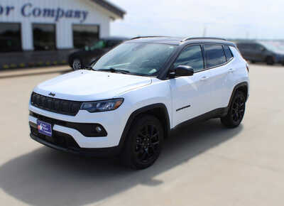 2022 Jeep Compass, $22995. Photo 1