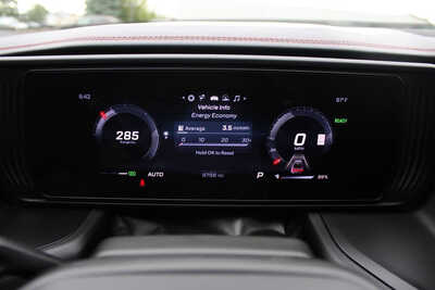 2025 Dodge Charger, $33995. Photo 11