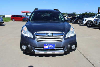 2014 Subaru Outback, $5995. Photo 2