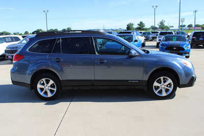 2014 Subaru Outback, $5995. Photo 4