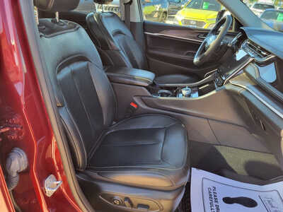 2022 Jeep Grand Cherokee, $25995. Photo 10