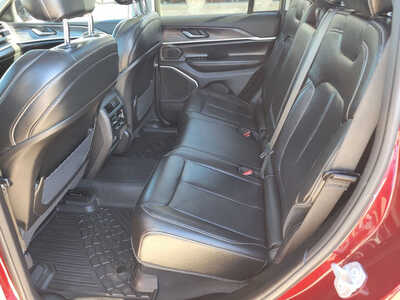 2022 Jeep Grand Cherokee, $25995. Photo 11