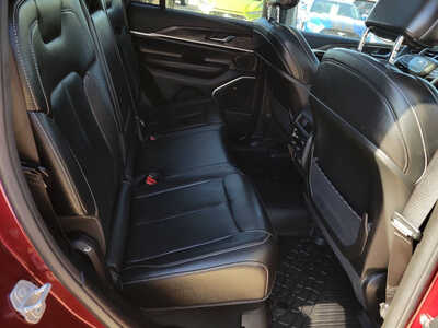 2022 Jeep Grand Cherokee, $25995. Photo 12
