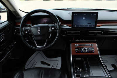 2021 Lincoln Aviator, $33995. Photo 12