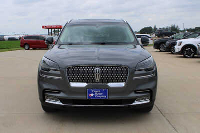2021 Lincoln Aviator, $33995. Photo 2