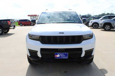 2023 Jeep Grand Cherokee L, $31995. Photo 2