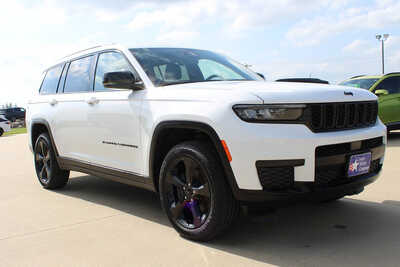 2023 Jeep Grand Cherokee L, $31995. Photo 3
