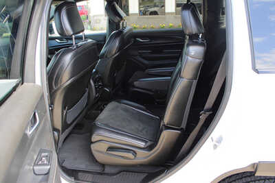 2023 Jeep Grand Cherokee L, $31995. Photo 9