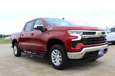 2023 Chevrolet 1500 Crew Cab, $37995. Photo 3
