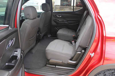 2023 Chevrolet Traverse, $31995. Photo 9
