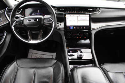 2023 Jeep Grand Cherokee, $29995. Photo 10