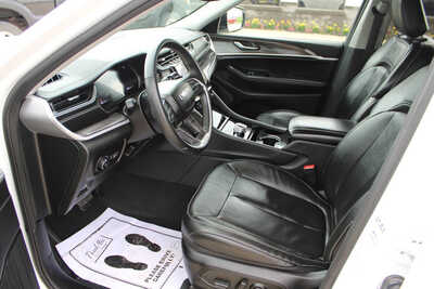 2023 Jeep Grand Cherokee, $29995. Photo 11