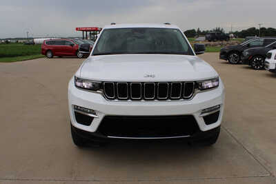2023 Jeep Grand Cherokee, $29995. Photo 2