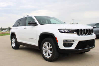 2023 Jeep Grand Cherokee, $29995. Photo 3