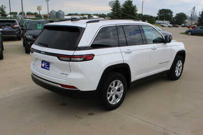 2023 Jeep Grand Cherokee, $29995. Photo 5