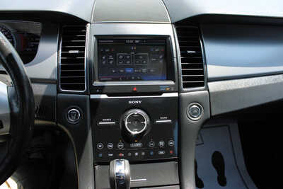 2014 Ford Taurus, $9995. Photo 12
