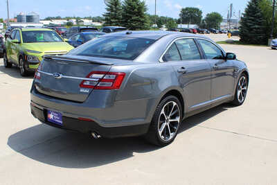 2014 Ford Taurus, $9995. Photo 5