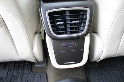 2016 Lincoln MKX, $12995. Photo 11