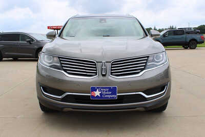 2016 Lincoln MKX, $12995. Photo 2