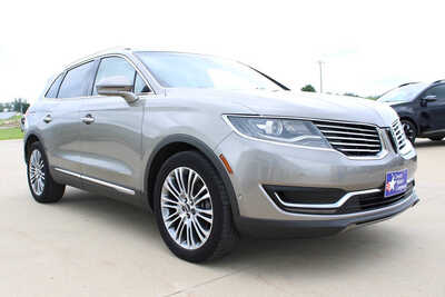 2016 Lincoln MKX, $12995. Photo 3