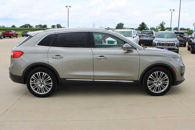 2016 Lincoln MKX, $12995. Photo 4