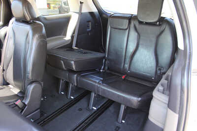 2025 Kia Carnival, $32995. Photo 11