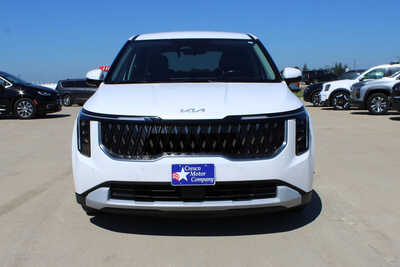 2025 Kia Carnival, $32995. Photo 2