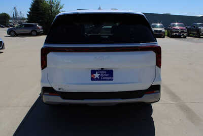 2025 Kia Carnival, $32995. Photo 6