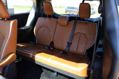 2025 Chrysler Pacifica, $39995. Photo 10