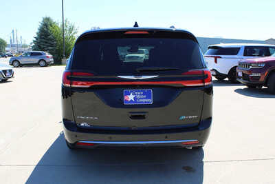 2025 Chrysler Pacifica, $39995. Photo 6