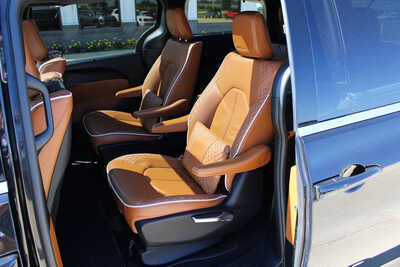 2025 Chrysler Pacifica, $39995. Photo 9