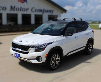 2021 Kia Seltos, $17995. Photo 1
