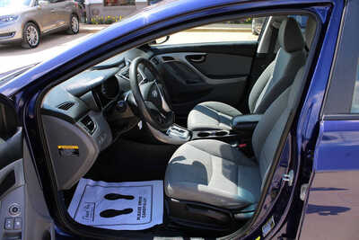 2012 Hyundai Elantra, $4995. Photo 9