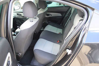 2012 Chevrolet Cruze, $3200. Photo 9