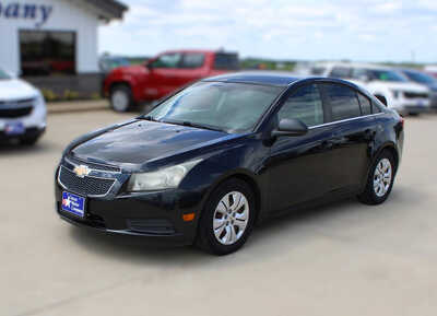 2012 Chevrolet Cruze, $3200. Photo 1