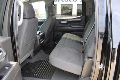 2022 Chevrolet 1500 Crew Cab, $38995. Photo 10