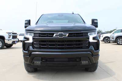2022 Chevrolet 1500 Crew Cab, $38995. Photo 2